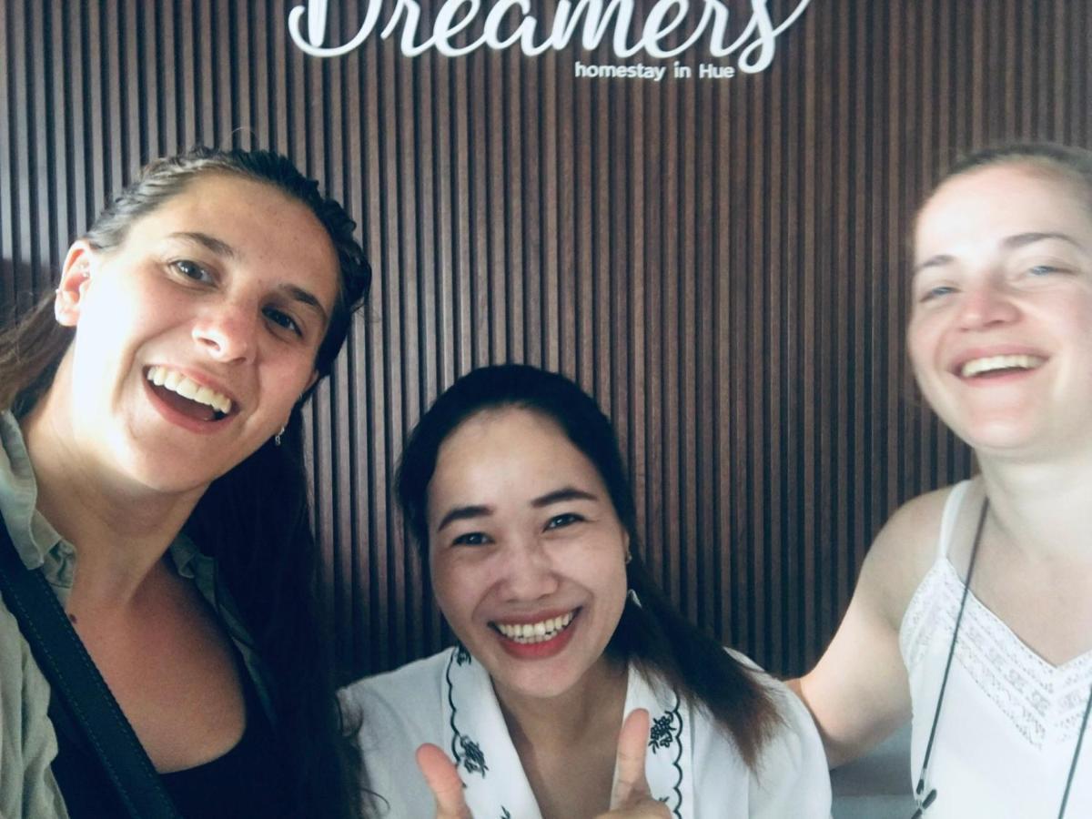 The Dreamers Homestay Hue Exteriör bild